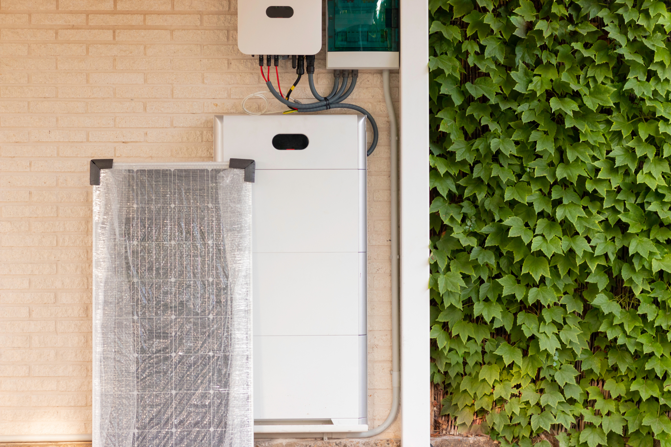 Dėl planuojamų pakeitimų išmokant dotacijas fiziniams ir juridiniams asmenims, ketinantiems įsirengti saulės elektrines ir energijos kaupimo įrenginius
